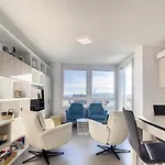 Apartament Rooftop 360 - Jacuzzi - Parking - Clim - Wifi *