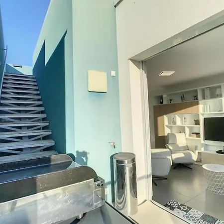 Rooftop 360 - Jacuzzi - Parking - Clim - Wifi Apartment Mauguio